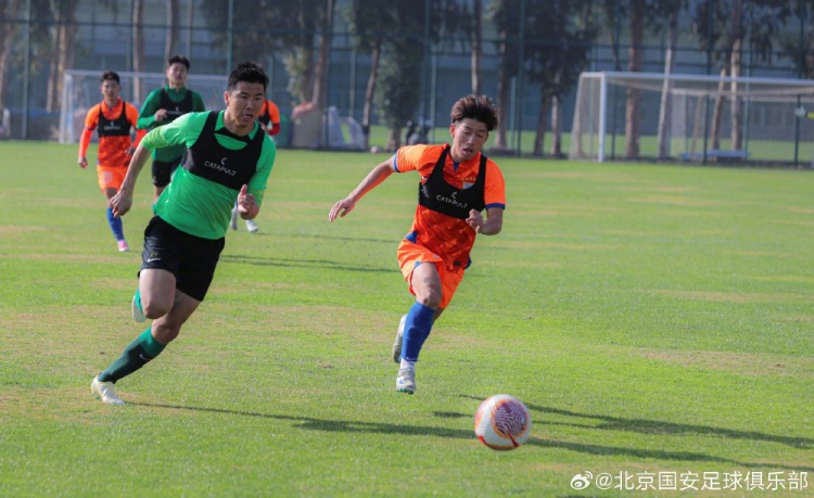 国安热身赛10打11对阵泰山U18梯队：闫雨双响，方昊传射建功